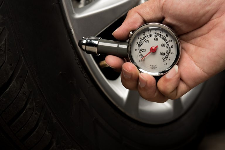 Comment bien gonfler ses pneus ? Chacun sa route
