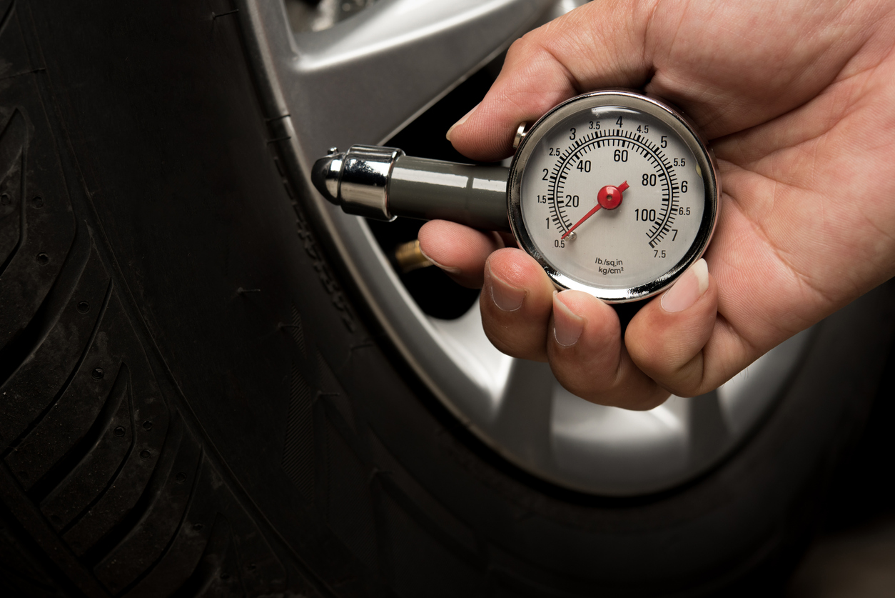Pression pneu : contrôler et régler la pression des pneus