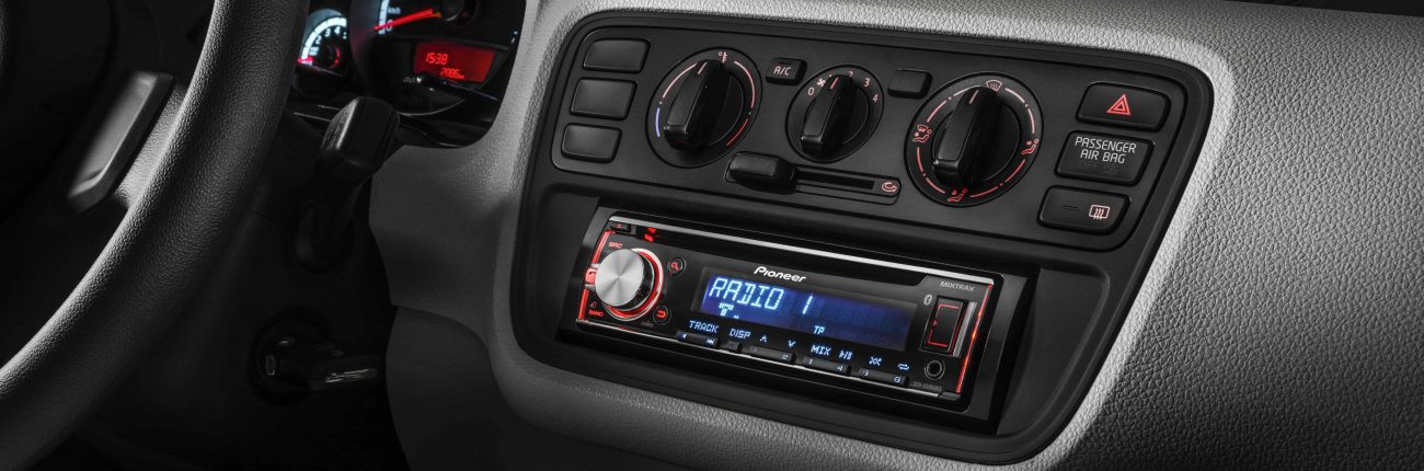 Peut-on mettre n'importe quel autoradio dans une voiture ?