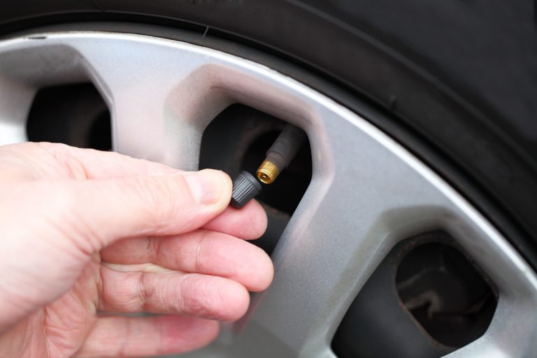 Pourquoi changer les valves des pneus ? Chacun sa route