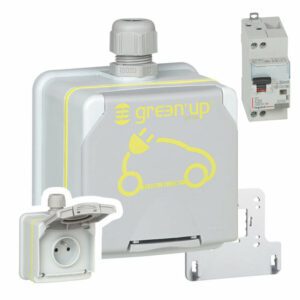 Prise de recharge Green'up Legrand avec installation par un technicien IRVE Norauto.