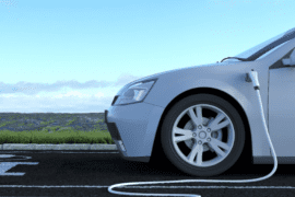 voiture électrique qui recharge