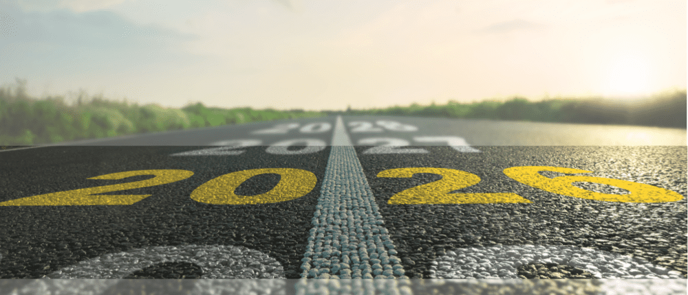 2026 inscrit sur une route pour illustrer les changements à venir pour les automobilistes