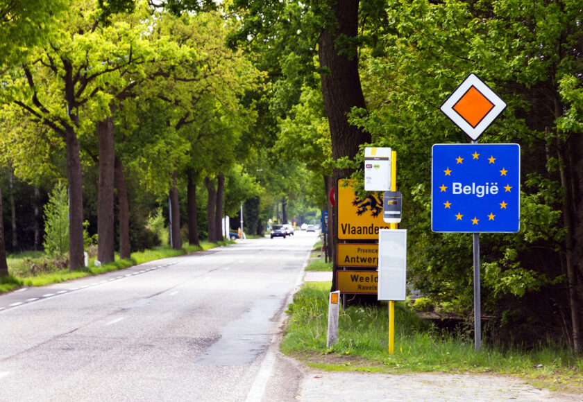 Une situation qui signifie que les automobilistes entrent en territoire Belge, indiqué par le panneau. Dès le 1er mai 2027, pour entrer dans ce pays, une vignette payante sera obligatoire